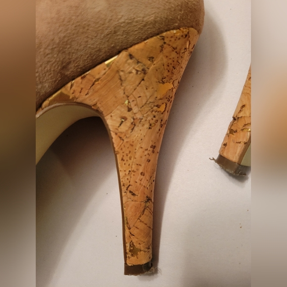 Alfani Tan Cork Heel Pumps - Picture 7 of 8